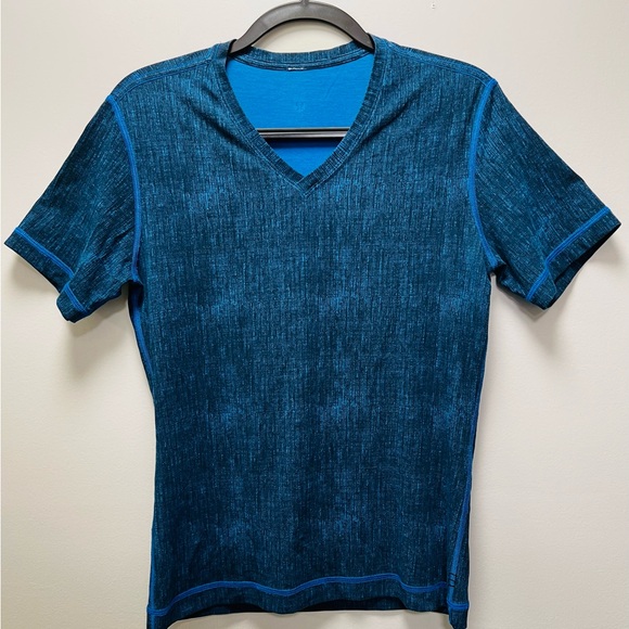 lululemon athletica Other - Lululemon Men's Short Sleeve Royal Blue V-Neck Shirt Buttery Soft Like New
